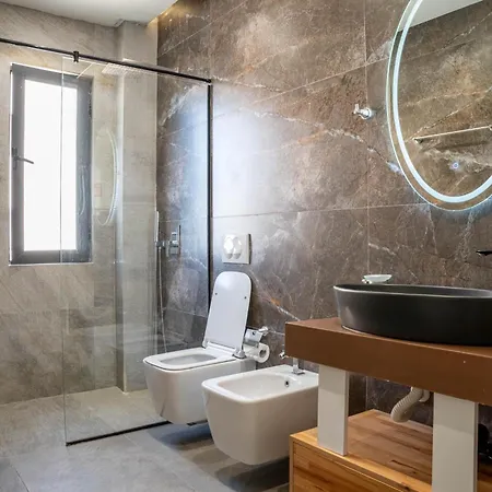 Luxury With Jacuzzi * Durres