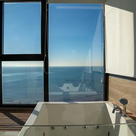 Luxury With Jacuzzi Apartman *