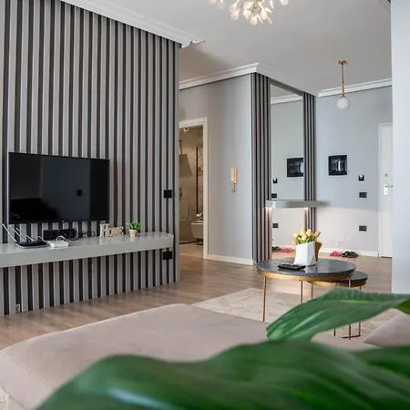 Luxury With Jacuzzi Durrës